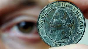 Trouvez oeuvres d'art intéressantes et objets de collection allant des cartes de hockey aux piece de monnaie à grand montréal. Un Vauclusien Se Voit Confisquer Ses 1 800 Pieces De Monnaie D Epoque Et Ses Detecteurs De Metaux