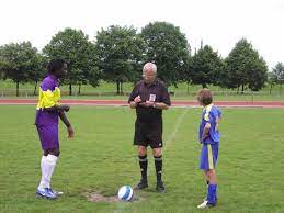 Последние твиты от young romelu lukaku (@romeluyoung). Romelu Lukaku The 13 Year Old That Was Bigger Than His Referees