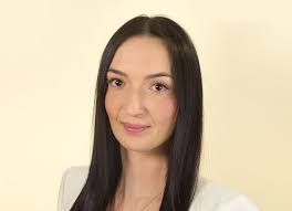 Anna Kuras's Instagram, Twitter & Facebook