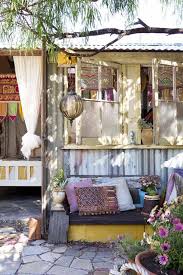 Artists and unconventional people love it because the general rules of interior design or fashion can be easily ignored, without compromising the end result of a house or an outfit. 28 Absolutely Dreamy Bohemian Garden Design Ideas