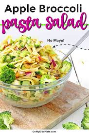 This Sweet Honeycrisp Apples And Broccoli Salad Recipe Just Begs For A Summer Bbq A Healthy Pasta Sal Salad Recipes Healthy Pasta Salad Recipes Healthy Pastas