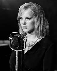 Absolwentka państwowej wyższej szkoły teatralnej im. Who Is Cold War S Joanna Kulig