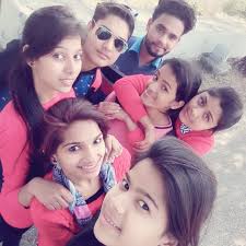 Sonali Rawat (@SonaliR14493308)