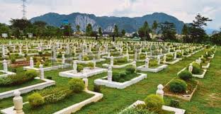 Pa, ini ada kayu palet lagi obral. Hukum Letakkan Tanda Di Kubur