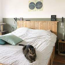 steigerhout bed met fruitkistjes thuisdecoratie slaapkamer steigerhout slaapkamerinterieur