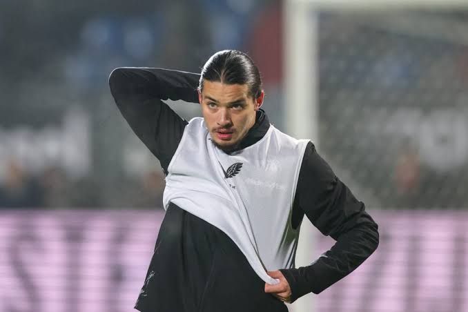 Liverpool in touch over signing 'exceptional' Feyenoord player and are  getting closer to £10m bargain move