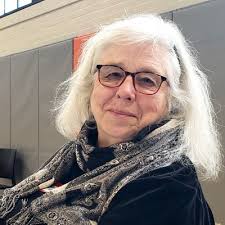 Yesterday marked my first day as a fellow in the 2021-22 Poynter Koch Media  and Journalism Fellowship. I'm excited to meet new faces and learn from  industry leaders over the next year!