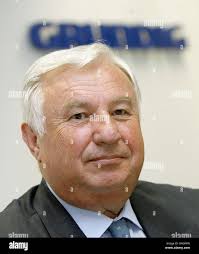 Grundig ceo hi-res stock photography and images