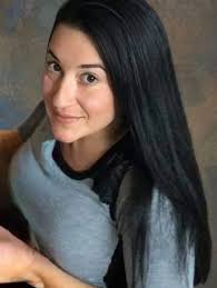 Tanya Sadler's Instagram, Twitter & Facebook