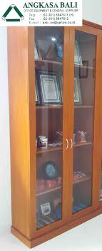 Cari tahu harga dan model terbaiknya di sini! Peralatan Kantor Bali Jual Lemari Arsip Kaca Kayu Jati Di Bali 0361 8947611