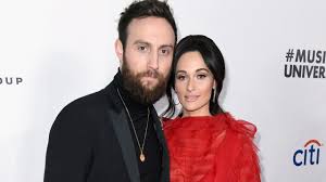 On july 3, 2020, kacey musgraves and ruston kelly announced they had filed for divorce after two years of marriage. Kacey Musgraves And Ruston Kelly Explain The Reason Behind Their Breakup Glamour