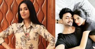 Born and raised in mumbai, rao made her screen debut in ab ke baras (2002). Amrita Rao Announces Pregnancy Shares Adorable Post With Husband Rj Anmol