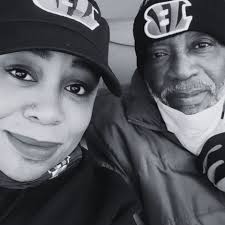 best cinnamon roll in town… and go!