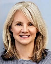 Wendy Helmick's Instagram, Twitter & Facebook