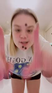 Hannah Winston (@hannahwinston64)'s videos with Zanzibar