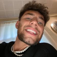 Addison Hess (@AddisonHessFool)