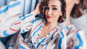 Прославиться ей помог созданный ею образ раскованной сексуальной . Anfisa Chehova Vspomnila Kak Edva Ne Umerla Na Prazdnike Natashi Korolevoj