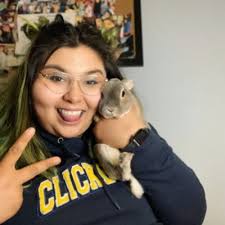 Daisy Pacheco (@DaisyyPacheco)