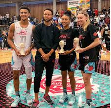 Between their teams' elite eight wins, uconn huskies' paige bueckers had advice for gonzaga bulldogs' jalen suggs. Paige Talks Bff Jalen Suggs The Boneyard