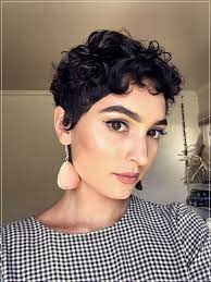 Latest short pixie haircuts cannot only emphasize the beauty of the female face, but also make the image more noticeable and charming. Pin On 2020 Hair Trends