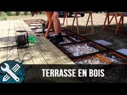 Bricolage Vlogs Realisation D Une Terrasse En Bois Youtube Terrasse Bois Terrasse Amenagement Jardin