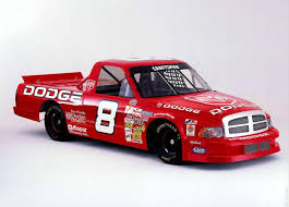 Internet multiplayer truck racing is supported. Katalog 2002 Dodge Ram Nascar Craftsman Truck Series Nascar Trucks Nascar Diecast Nascar