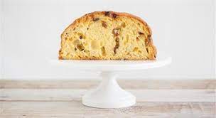 Innanzitutto sappiate che il panettone con canditi, mandorle e cioccolato non è peggio del pandoro per linea e salute! Pandoro E Panettone Quale Fa Ingrassare Di Piu La Sorpresa Che Non Ci Aspettavamo