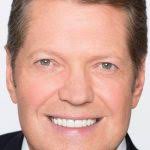 Robservations: Boden replaces Sirott as WGN's Blackhawks host