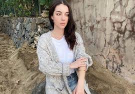 Rosebud is the name of kane's childhood sled—proving the tycoon had a touch of sentimentality after all. Adelaide Kane Tiktok Star Wiki Biography Age Boyfriend Family Facts And More Wikifamouspeople