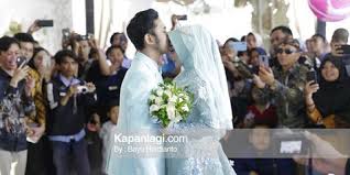 Alexa pun langsung menyertakan fotonya saat akad nikah dengan sang suami. Sederet Fakta Pernikahan Ega Noviantika Soal Mahar Ibunda Rafly Yang Tak Hadir Kapanlagi Com