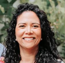 La industria del turismo frente a la encrucijada de la sostenibilidad:  ¿Cuál camino tomar?