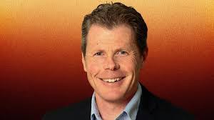 Stephen Gilmore's Instagram, Twitter & Facebook