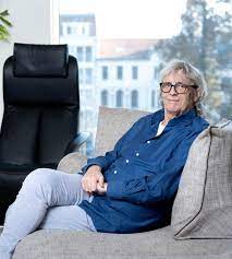 Pieter aspe (oficiálne pierre aspeslag, narodený bruggy, 3. Biografie Toont Kleine Kantjes Van Pieter Aspe Drinken Was Enige Manier Om Mijn Ellende Te Vergeten Showbizz Hln Be