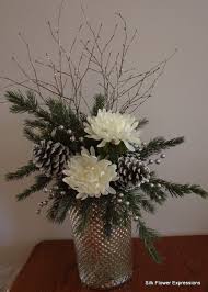 Weird title name i like mums, i think they're pretty :3. Silver Mercury Glass Vase With Iced Branches And White Mums Weihnachtsgestecke Weihnachten Weihnachtsdeko