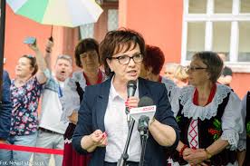We did not find results for: Elzbieta Witek Promowala Polski Lad Policja Blokowala Przeciwnikow Pis U Zdjecia