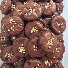 Brownies selalunya dimakan sebagai kek yang penuh dengan rasa coklat. Biskut Brownies Kedut Shopee Malaysia