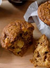 Muffins Aux Pommes Et A La Melasse Ricardo Recipe Pumpkin Chocolate Chip Muffins Muffin Recipes Chocolate Chip Muffins