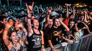 Seit langem kämpft das open air gampel an vorderster front für eine planungssicherheit und letztlich eine perspektive für die eventbranche und der jugendlichen besucher. The Scene Heading To The Hills Open Air Gampel 2015 100 Nights Of Summer
