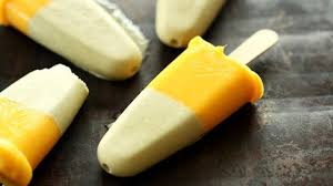 Rasanya yang cenderung manis dan sensasi dingin ketika digigit memang bikin kangen ya. Cara Membuat Es Lilin Yang Simpel Dan Mudah Berikut 5 Resepnya Hot Liputan6 Com