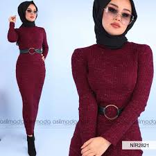 Cepsiz Model Olan Elbise Boydan Modeldir Elbise Yarim Yaka Olup Renkli Ip Detayina Sahiptir Ayrica Elbise Dar Kesim Sti Elbise Elbise Modelleri Kazak Elbise