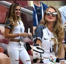 زوجة بول بوغبا تقوم بتحدي المناديل الورقية يا ليتها لم تفعل! ØµÙˆØ± Ø²ÙˆØ¬Ø© Ø¨ÙˆØºØ¨Ø§ Ù„Ø§Ø¹Ø¨ Ø§Ù„Ù‚Ø¯Ù… Ù…Ù†Ø¨Ø¹ Ø§Ù„Ø­Ù„ÙˆÙ„