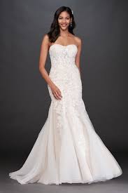 Floral Beaded Lace And Tulle Mermaid Wedding Dress David S Bridal Petite Wedding Dress Wedding Dress Styles Trumpet Wedding Dress