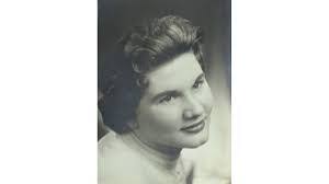 Summer Shirley's Instagram, Twitter & Facebook