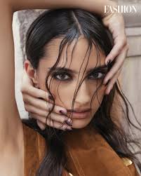 Discover Georgia Groom's Story: Fashion Styling Inspiration & Career