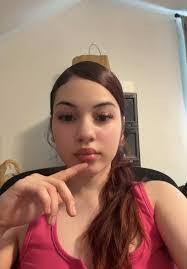 Amanda Sansoucie's Instagram, Twitter & Facebook