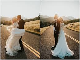 Sunset Bridal Photos In California Mountains On The Highway Road Photo By Toni G Pho California Wedding Photographers Yosemite Wedding Wedding Photographers