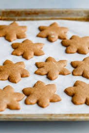 German Lebkuchen Cookies How To Make Lebkuchen A Beautiful Plate Recipe In 2020 Lemon Glaze Recipe Lebkuchen German Christmas Cookies
