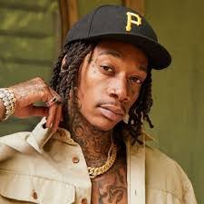 Gloria Guizar's Instagram, Twitter & Facebook