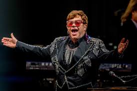 Jun 15, 2021 · young aussie artist tate sheridan couldn't believe his luck when elton john took him under his wing and helped kickstart his musical career. Sir Elton John Dazzled Both The Young And Young At Heart At A Day On The Green