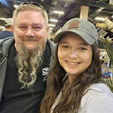 Had to send this little guy in a different  direction.🥒🌾#cheyennepicklewheat #followthegrain #swamppeople  #historychannel #pickle #wheat #livinthedream #lacrossefootwear #alligators